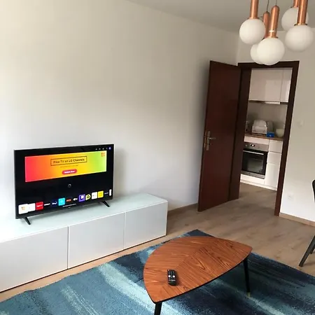 Joli Dans Maison Remise A Neuf *